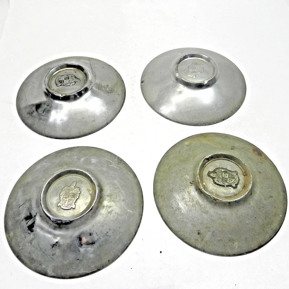 1949-1950-1951 FRAZER TAPACUBOS ESTILO PLATO PERRO CROMO USADO JUEGO DE 4 RARO KAISER Foto 1 de 4