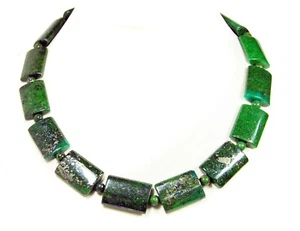 Schöne Halskette aus Edelsteinen Fuchsite in Rechteckform - Picture 1 of 2