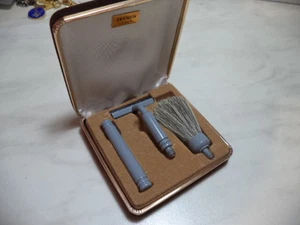 RASOIO DA BARBA IN METALLO SET RASOIO +PENNELLO IDEA REGALO NUOVO TIPO 4 - Bild 1 von 1