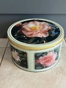 Vintage Arnott's 900G Camellias Betty Foy Sanders Biscuit Assortment Tin - Picture 1 of 9