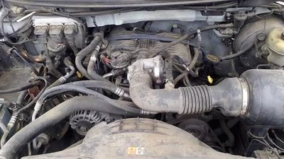 Conjunto de filtro de aire usado se adapta a: camioneta Ford F150 2008 6-255 4,2 grado A Foto 1 de 4