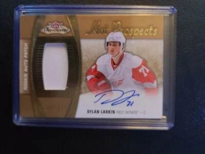 2015 16 Fleer Showcase Hot Prospects Rookie Patch Auto #204/299 Dylan Larkin DET - Image 1 of 2