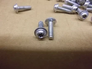 6-32 1/2" Machine Screw, Serrated Washerhead, Star Drive, zinc plated 100 pieces - Picture 1 of 3