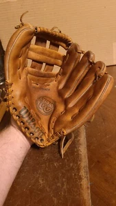 Wilson A9835 SB Special Grip-tite pocket leather catchers mitt baseball softball - Picture 1 of 4