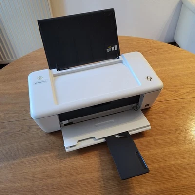 HP DeskJet 1010  Tintenstrahldrucker Farbe DIN A4 USB  - Bild 1 von 3