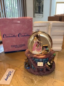 Vintage Cinderella “A Dream Is A Wish Your Heart Makes” Musical Globe W/Box Rare - Imagen 1 de 7