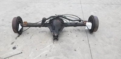 86 JEEP GRAND WAGONEER COMPLETE REAR AXLE WITH DIFFERENTIAL CARRIER 2.73 RATIO - Изображение 1 из 4