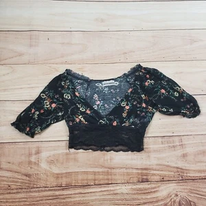 Urban Outfitters Shirt Womens Small Black Pink Cropped Blouse Sheer Floral * - Picture 1 of 9