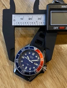 vintage Seiko Skin Diver 150m Quartz 34mm 2625-001B Military Pepsi Date Rubber - Picture 1 of 16