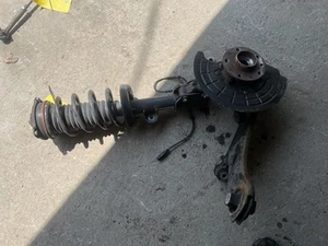 Passenger Right Front Knee Fits 19-23 RENEGADE 201615 - Picture 1 of 10