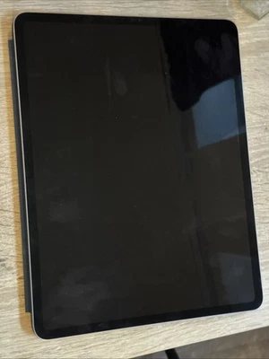 Apple iPad Pro 5. Gen 256GB, Wi-Fi, 12,9 Zoll - Space Grau - Bild 1 von 2