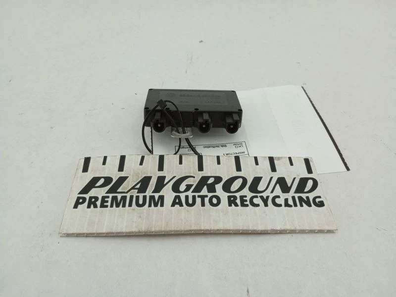 Усилитель радиосигнала купе BMW 330Ci E46 подходит для 2001-2006 годов выпуска - Изображение 1 из 4