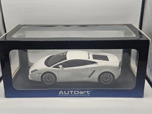 Lamborghini Gallardo LP560-4 Bianco 1:18 AutoArt In Box - Foto 1 di 7