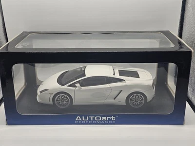 Lamborghini Gallardo LP560-4 Bianco 1:18 AutoArt In Box - Immagine 1 di 4
