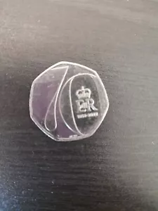 Moneda de 50 peniques 2022 Reina Isabel II 70 años Jubileo de Platino. Circulado. - Imagen 1 de 2