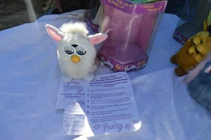 RARE 1ST GENERATION 1998 TIGER FURBY SNOWBALL WITH BLUE/YELLOW EYES 70-800 WORKS - Picture 1 of 7