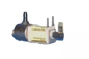 PNEUTRONICS 990-000267-004 SELENOID VALVE 25PSI - 5VDC - Picture 1 of 2