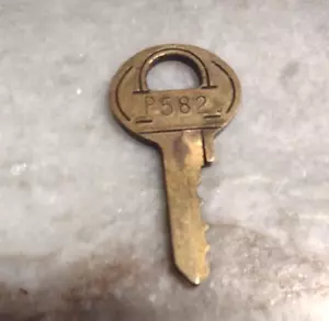 Master Lock P216 Padlock Key G12 - Picture 1 of 3