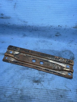 90-96 日产 300ZX Z32 变速器传动轴隧道交叉成员支撑原始设备制造商 — 第 1/4 张图片