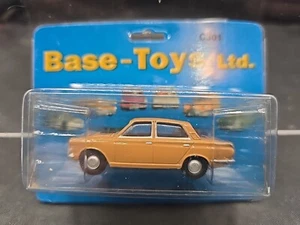 1:76 Base Toys C301 - Ford Cortina - Golden Yellow - VGC Carded - Picture 1 of 4