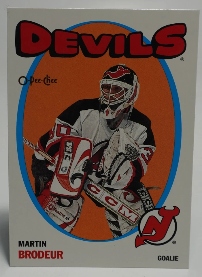 2001-02 OPC O-PEE-CHEE HOCKEY HERITAGE PARALLEL INSERT - #3 MARTIN BRODEUR HOF - Image 1 of 2