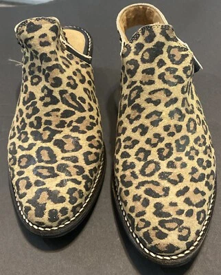 Mulas traseiras de couro muito volátil para cabelo de panturrilha leopardo com tachas, tamanho 7 - Imagem 1 de 4