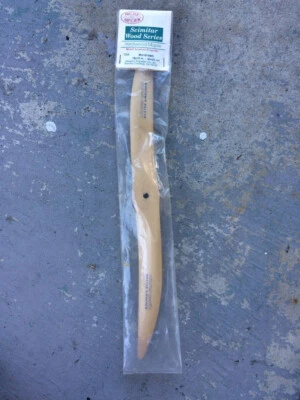 Master Airscrew Scimitar Hardwood Maple Propeller 18x10 New ex shop stock - Image 1 of 4