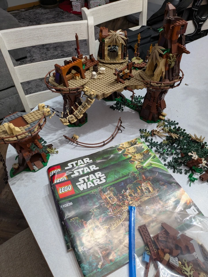 LEGO Star Wars: Ewok Village (10236) -LEER DESCRIPCIÓN Foto 1 de 4