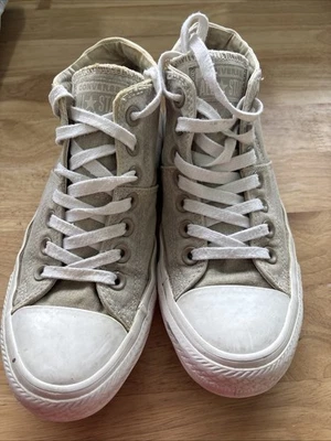 Converse All Star Women’s Sneakers Tennis Shoe Tan Beige Size 8 Lo-Top - Image 1 of 4