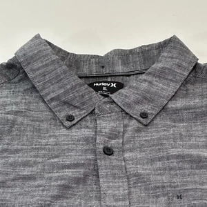 Camisa de vestir Hurley para hombre calce clásico manga corta abotonada, gris, talla XL - Imagen 1 de 5