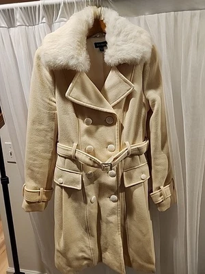 Tench coat Bebe lã creme marfim tamanho médio com colarinho de pele removível - Imagem 1 de 4
