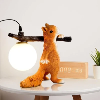 Linda lámpara de escritorio de ardilla, lámparas para animales, lámparas de noche de resina para dormitorio, T... Foto 1 de 4