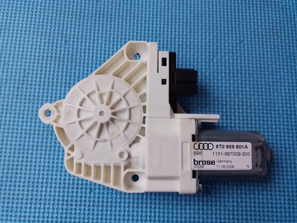 Moteur lève vitre avant gauche AUDI A5 Coupé 8T0959801A av. boitier électronique - Photo 1/2