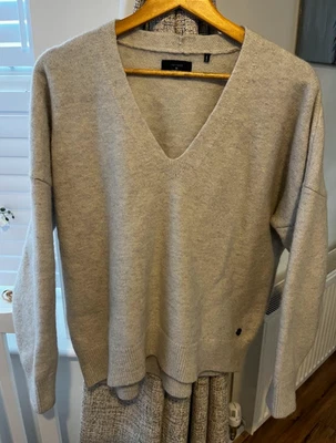 Superdry Studios Women’s V-Neck Alpaca Wool Jumper/Sweater Light Grey/Marl UK 14 - Image 1 of 4