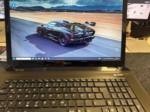 ASUS Notebook 17" Intel i5 Neuer 500GB SSD und neuer Tasche - Bild 1 von 6