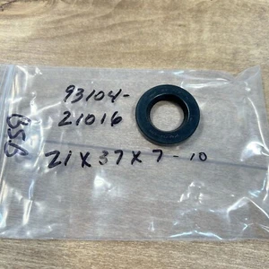 SELLO DE ACEITE YAMAHA OEM NOS / 93104-21016-00 / DT100 G6S G7S GT80E GTMXF HS1 L5T - Imagen 1 de 2