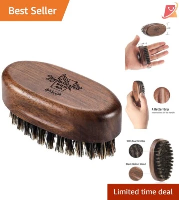 Cepillo para barba de bolsillo con cerdas de jabalí para aseo sobre la marcha Foto 1 de 4