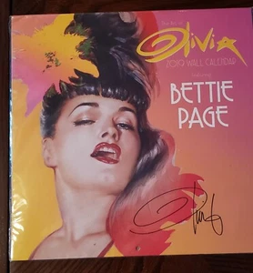2019 ART CALENDAR OLIVIA BETTIE PAGE PIN-UP MODELS COMIC PHOTOS MINT SEALED NEW - Picture 1 of 2