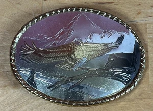 Vintage gold/silberfarbene Weißkopfseeadler Berge Gürtelschnalle USA 3,5”x2,75” - Bild 1 von 3