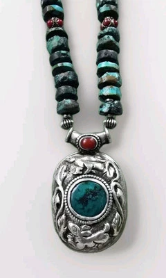 Collar de conejo grabado colgante turquesa y coral estilo tibetano nepalí vintage Foto 1 de 4