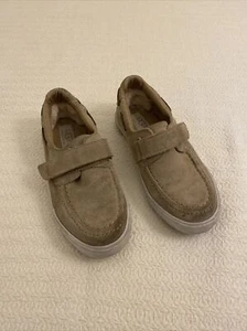 UGG Halfhitch Kids Unisex Tan Suede Loafer Sheepskin Lined SN 3139 Sz 13 - Picture 1 of 5