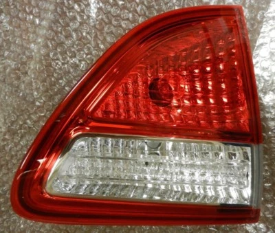 OEM ORIGINAL NEW 2007-2012 Hyundai Veracruz LEFT HATCH / LID Mounted Tail Light - Image 1 of 4
