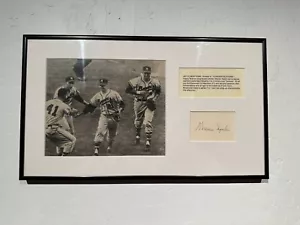 Warren Spahn Cut Signature Auto Framed with Photo & Newspaper Clipping Braves - Picture 1 of 3