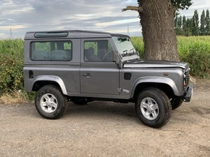 Land Rover Defender 90 Td5 2002 - Picture 1 of 13
