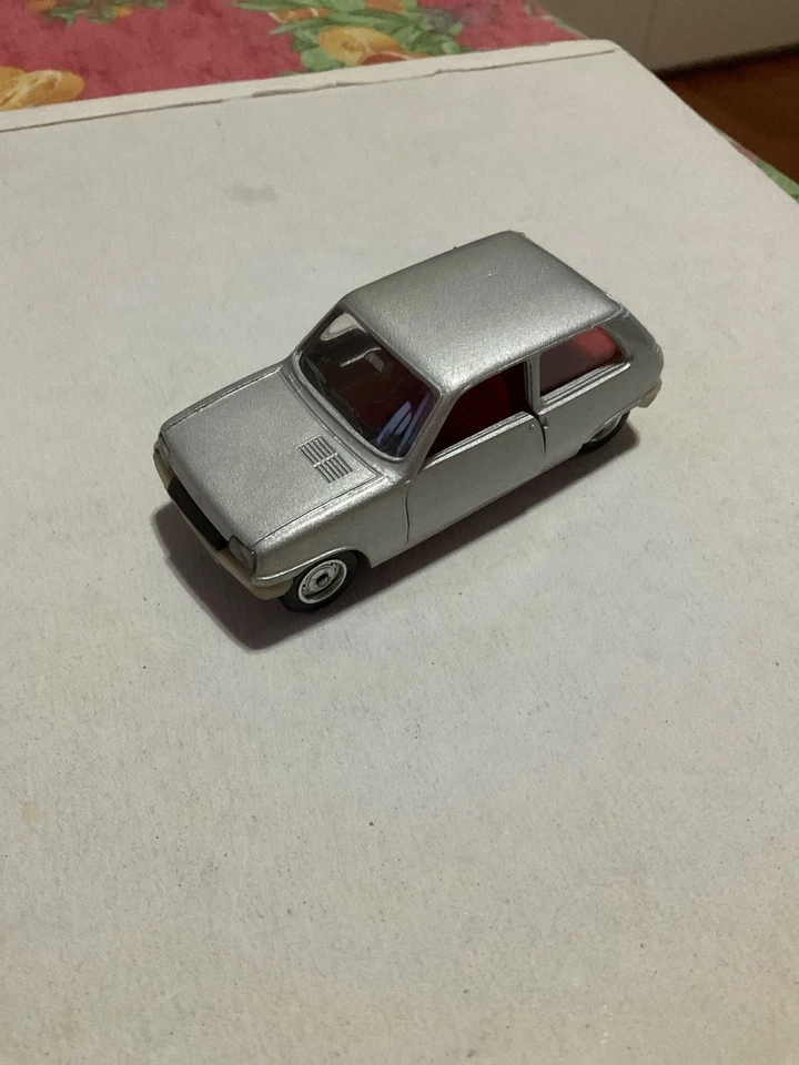 ANCIEN SOLIDO SÉRIE 10 - # 10 RENAULT 5 R5 TL  - Immagine 1 di 3