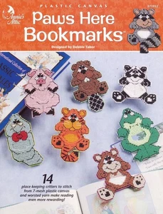 ANNIES ATTIC PLASTIC CANVAS PAWS HERE BOOKMARKS 14 DESIGNS OOP 1999 HTF - Picture 1 of 2