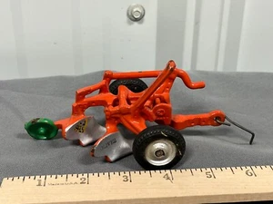 Vintage ARCADE 2 Bottom Plow OLIVER Original Paint w/ Tail Wheel Cast Iron - Picture 1 of 7