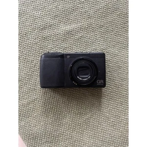 Ricoh GR Digital II GRD2 Compact Digital Camera Viewfinder Self Timer AE/FE Lock - Picture 1 of 11