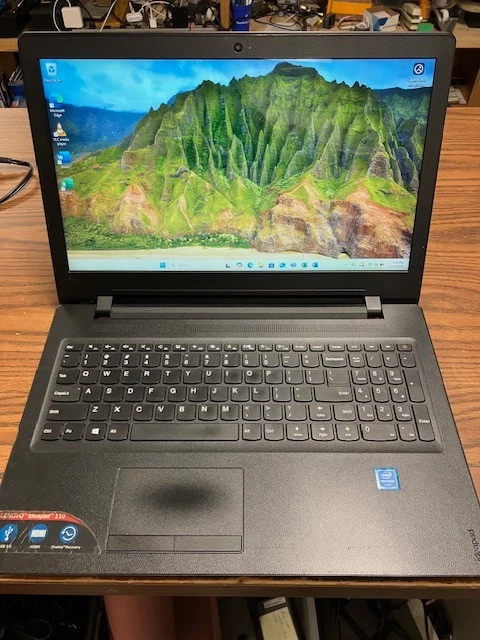 Portátil Lenovo IdeaPad 110 • Intel Pentium N3710 • 4GB • 128GB SSD • Win 11 Pro • Foto 1 de 4