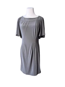 Vestido Jessica Simpson Gris Crepé Asimétrico Mangas Acampanadas MEDIANO $128 NUEVO CON ETIQUETAS - Imagen 1 de 10
